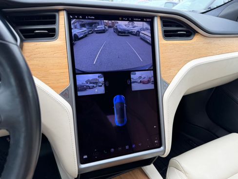 Used 2020 Tesla Model S Long Range Plus image 25