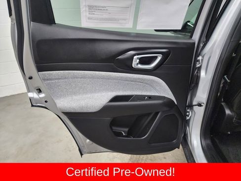 Certified 2025 Jeep Compass Latitude AWD/4WD image 21