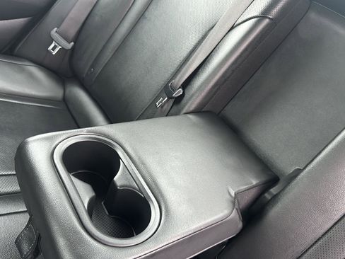 Used 2025 Hyundai Elantra Limited FWD image 13