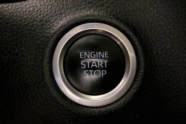 Used 2022 Toyota Tundra SR5 w/ SR5 Convenience Package AWD/4WD image 37