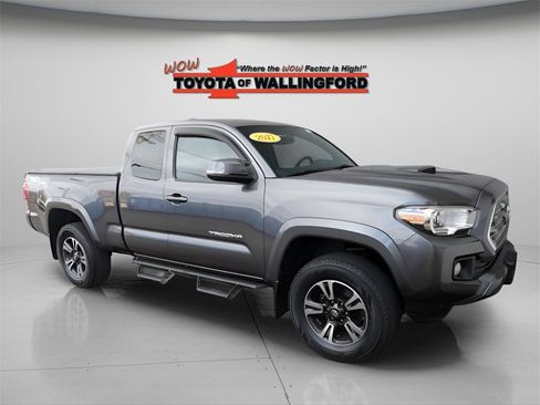Certified 2017 Toyota Tacoma TRD Sport image 16