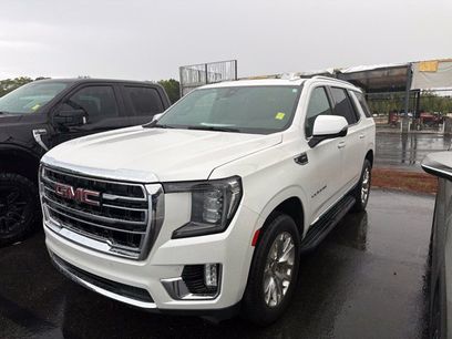 Used 2022 GMC Yukon SLT w/ SLT Premium Package