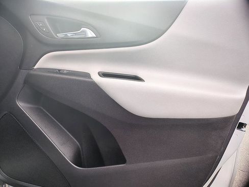Used 2019 Chevrolet Equinox LT FWD image 30