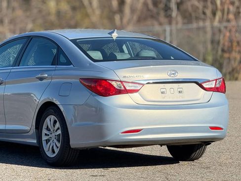 Used 2011 Hyundai Sonata GLS image 16