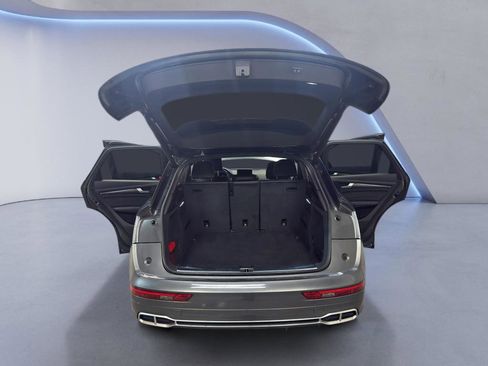 Used 2018 Audi SQ5 Premium Plus w/ S Sport Package image 12