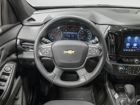 Used 2023 Chevrolet Traverse LT image 21