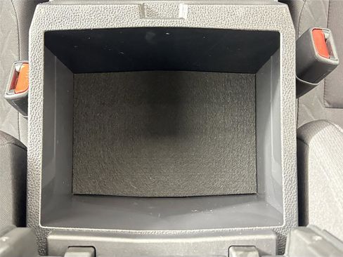 Certified 2025 Toyota Tacoma SR5 image 31