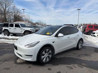 Used 2020 Tesla Model Y Long Range video 1