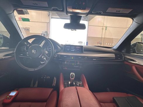 Used 2018 BMW X6 xDrive50i AWD/4WD image 9