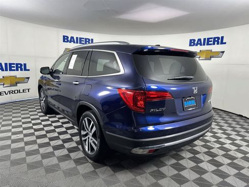 Used 2018 Honda Pilot Touring image 3
