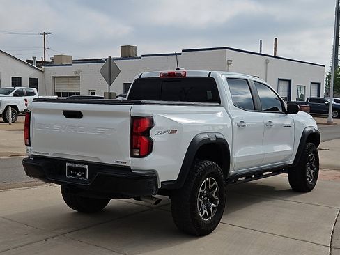 Used 2024 Chevrolet Colorado ZR2 w/ ZR2 Convenience Package III AWD/4WD image 4