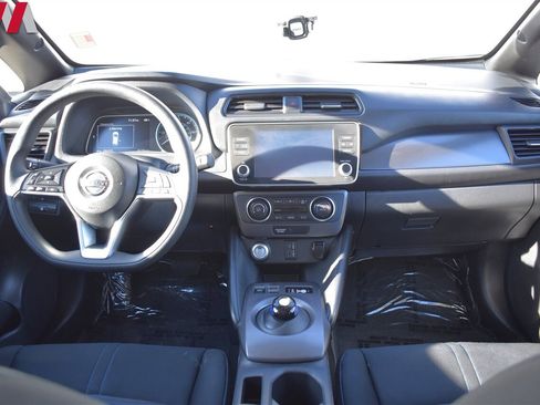 Used 2022 Nissan Leaf S image 12