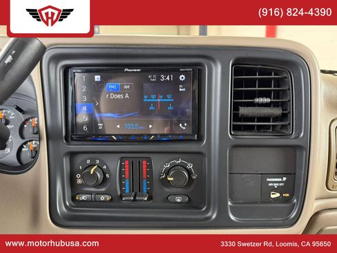 Used 2007 GMC Sierra 2500 SLE w/ Onstar Plus Package AWD/4WD image 34