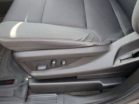 Used 2018 Chevrolet Silverado 1500 LT w/ All Star Edition AWD/4WD image 18