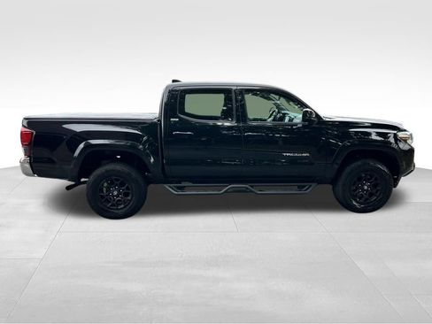 Used 2021 Toyota Tacoma SR5 RWD image 7