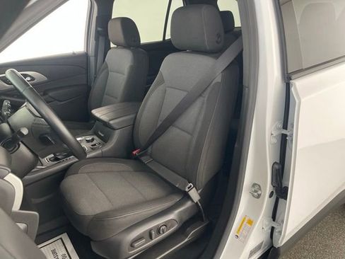 Used 2023 Chevrolet Traverse LT FWD image 33