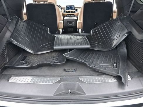 Used 2021 Chevrolet Tahoe Premier w/ Premium Package AWD/4WD image 25