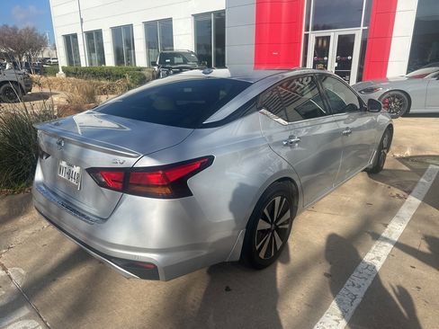 Certified 2020 Nissan Altima 2.5 SV image 4