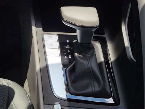 New 2026 Hyundai Elantra SE FWD image 19