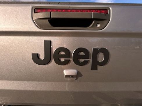 Used 2020 Jeep Gladiator Sport w/ Quick Order Package 24S image 30