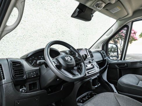 Used 2023 RAM ProMaster 2500 w/ Fleet Safety Group (AWQ) FWD image 2