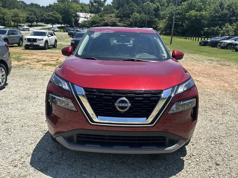 Used 2023 Nissan Rogue SV AWD/4WD image 2
