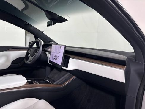Used 2023 Tesla Model X AWD/4WD image 22