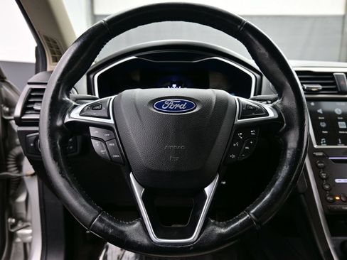 Used 2018 Ford Fusion Titanium FWD image 20