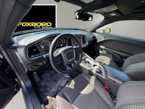 Used 2015 Dodge Challenger SXT w/ Super Sport Group (SS/T) image 11