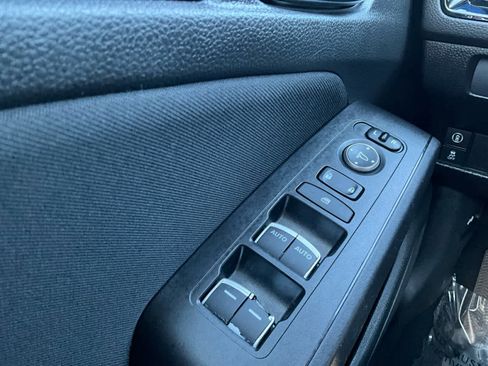 Used 2022 Honda Civic EX image 19