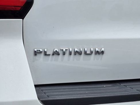 Used 2024 Ford Expedition Max Platinum AWD/4WD image 10