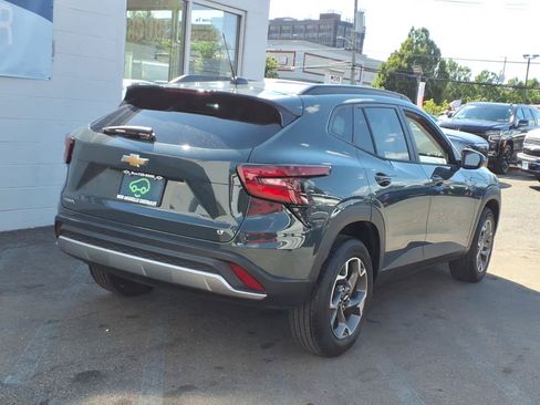 Used 2026 Chevrolet Trax LT FWD image 6