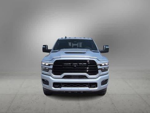 New 2026 RAM 2500 Laramie AWD/4WD image 3