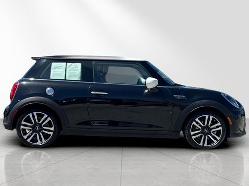 Used 2023 MINI Cooper S FWD image 3