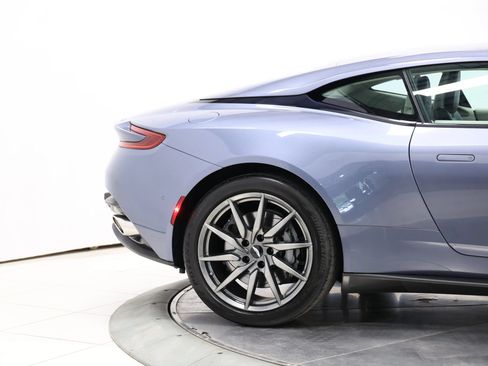 Used 2019 Aston Martin DB11 Coupe RWD image 65