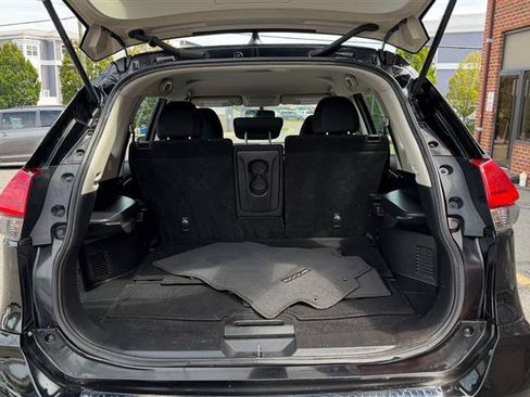 Used 2017 Nissan Rogue S AWD/4WD image 11
