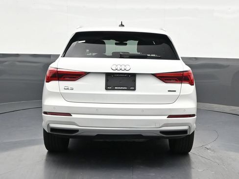 Used 2022 Audi Q3 2.0T Premium w/ Convenience Package AWD/4WD image 4