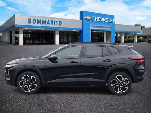 New 2026 Chevrolet Trax RS w/ Driver Confidence Package FWD image 2