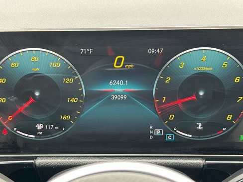 Used 2021 Mercedes-Benz GLA 250 image 30