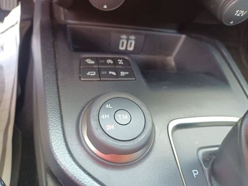 Used 2022 Ford Ranger Lariat w/ Tremor Off-Road Package AWD/4WD image 17