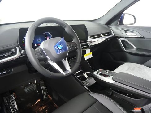 Used 2025 BMW X1 xDrive28i w/ Convenience Package image 12