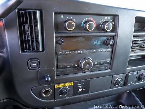 Used 2016 GMC Savana 3500 Extended image 15