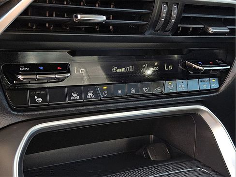 Used 2024 MAZDA CX-90 3.3 Turbo w/ Premium Package image 22