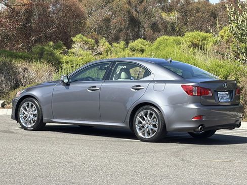 Used 2012 Lexus IS 250 w/ Premium Pkg Value Edition RWD image 4
