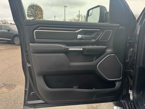 Used 2019 RAM 1500 Laramie image 18