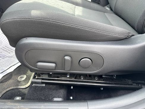 Used 2025 Hyundai Kona SEL AWD/4WD image 12