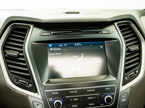 Used 2017 Hyundai Santa Fe Limited image 39