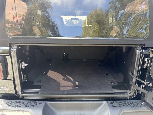 Used 2023 Jeep Wrangler Sport S image 19