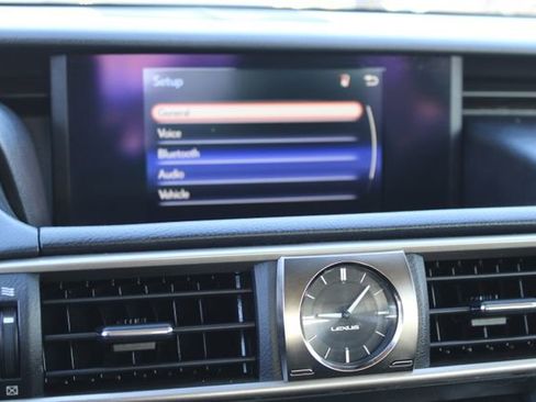 Used 2018 Lexus IS 300 image 27