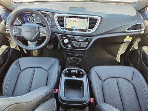 New 2026 Chrysler Pacifica Select FWD image 14